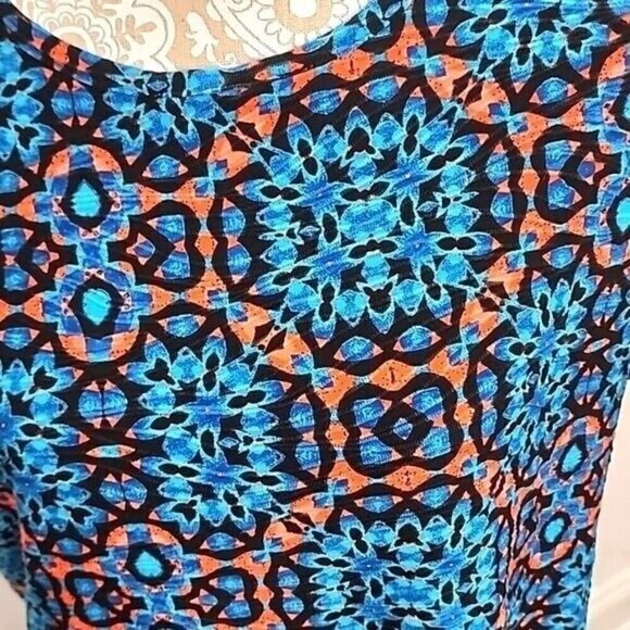 East 5th Top Short Sleeve Geometric Stretch Women's Large - Picture 2 of 5